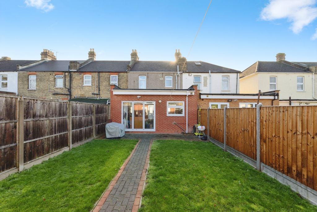 Property photo 2 of 18 Pbox-Img.Jpg