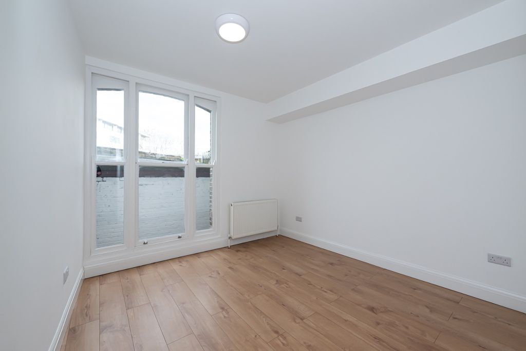 Property photo 2 of 16 4146553