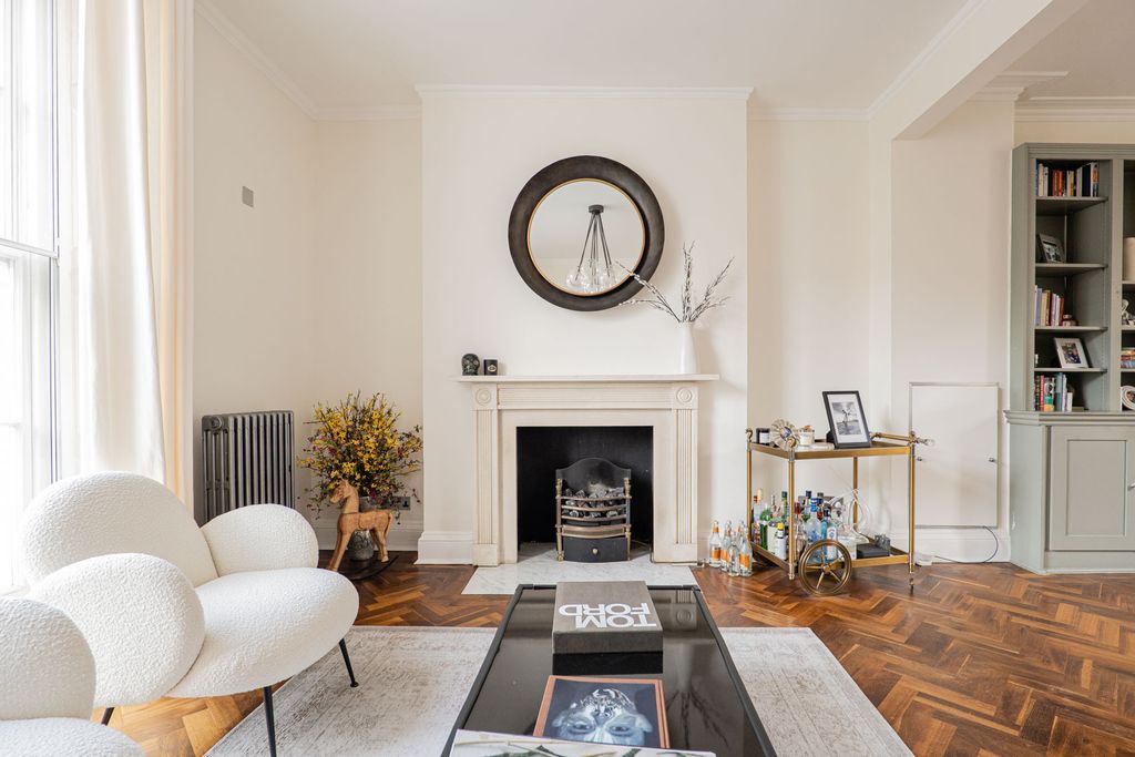 Property photo 2 of 14 Gallery