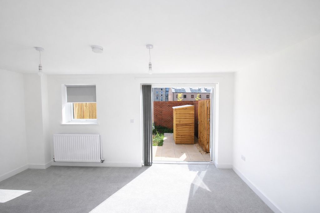 Property photo 3 of 10 Reception Room