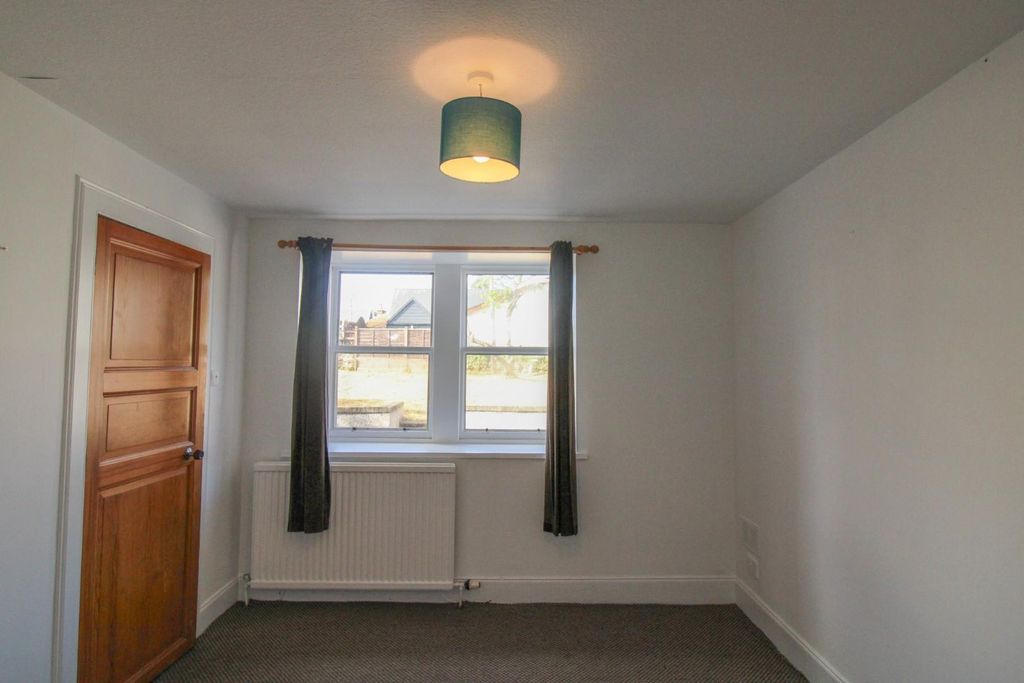 Property photo 3 of 19 Dining Room (2).Jpg
