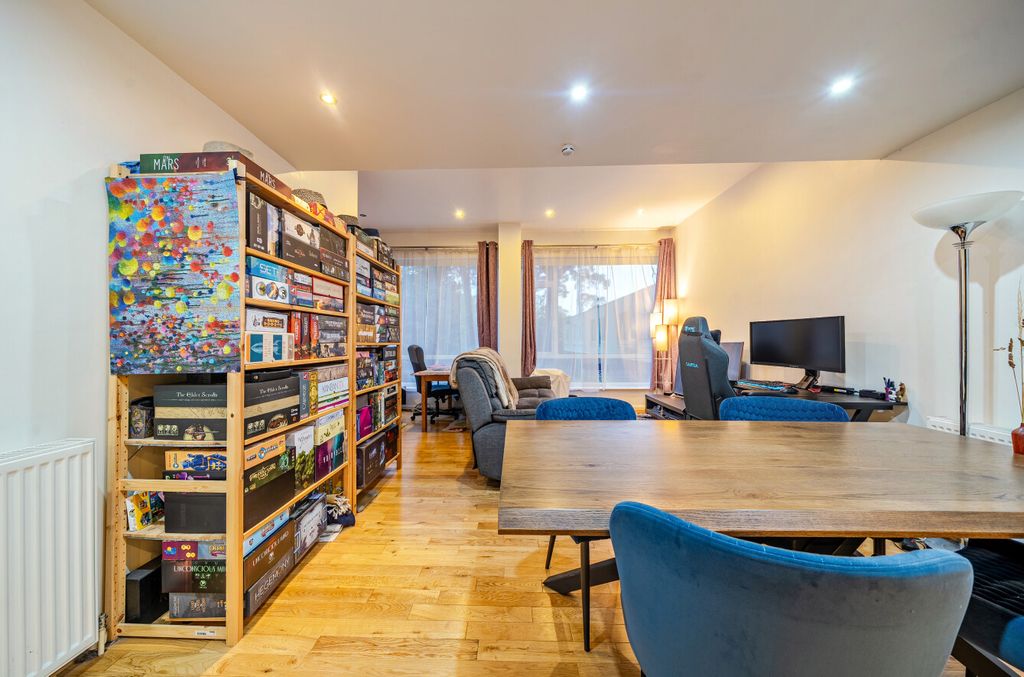 Property photo 3 of 12 1373566-22-690A38...