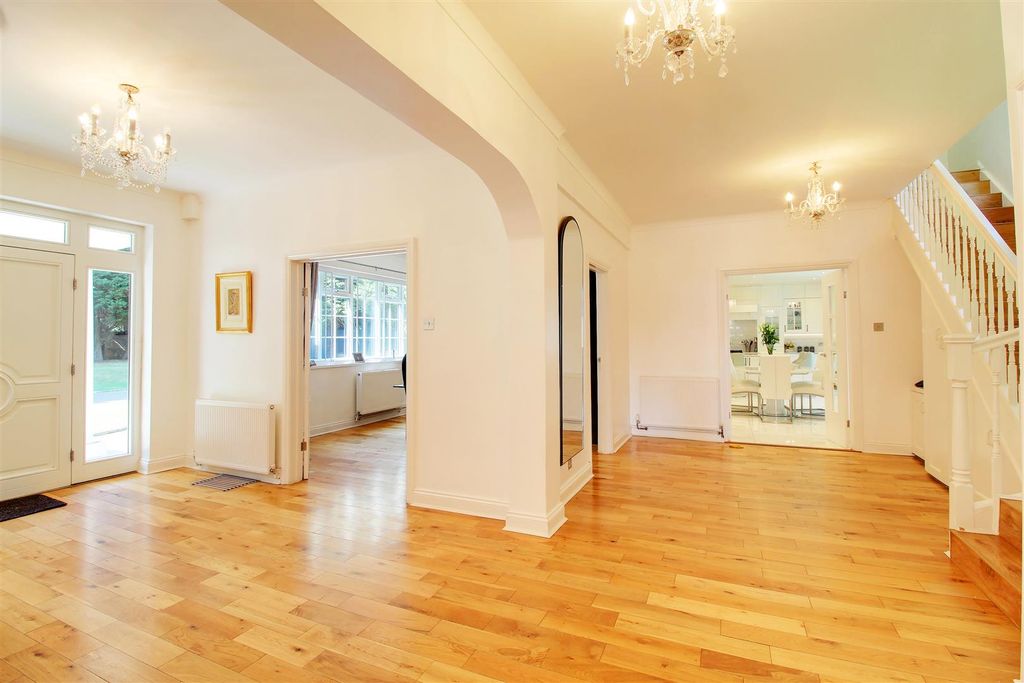 Additional image 6 of 5 bed detached house for saleDixons Hill Close, North Mymms AL9