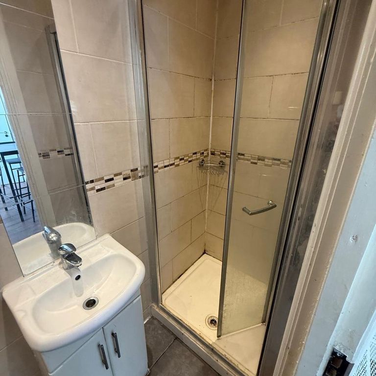 Property photo 3 of 3