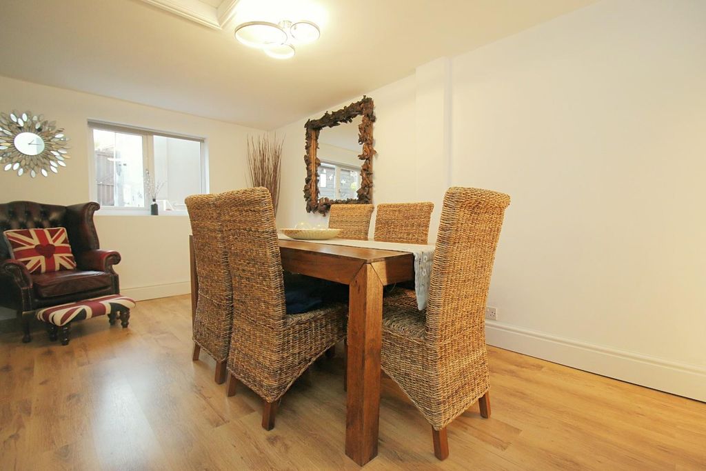 Property photo 3 of 28 Dining Room