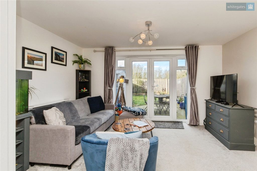 Property photo 3 of 21 Picture No. 04