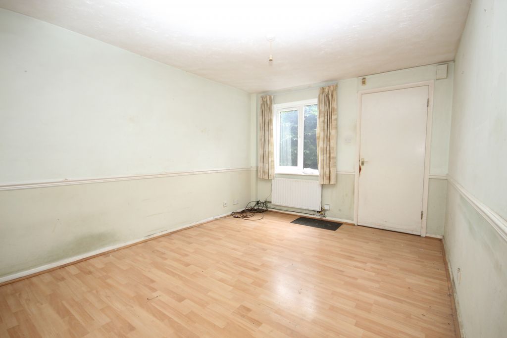 Property photo 3 of 9 Gallery