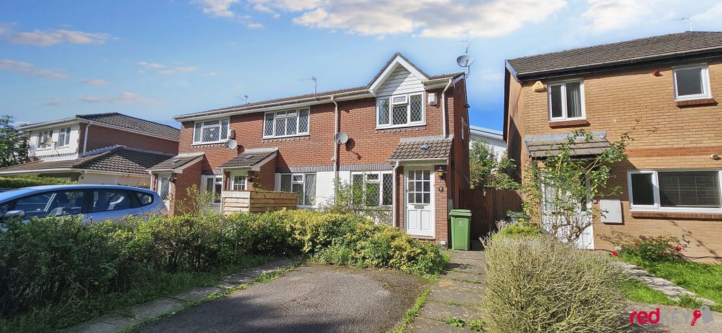 Property photo 1 of 10 1000068500