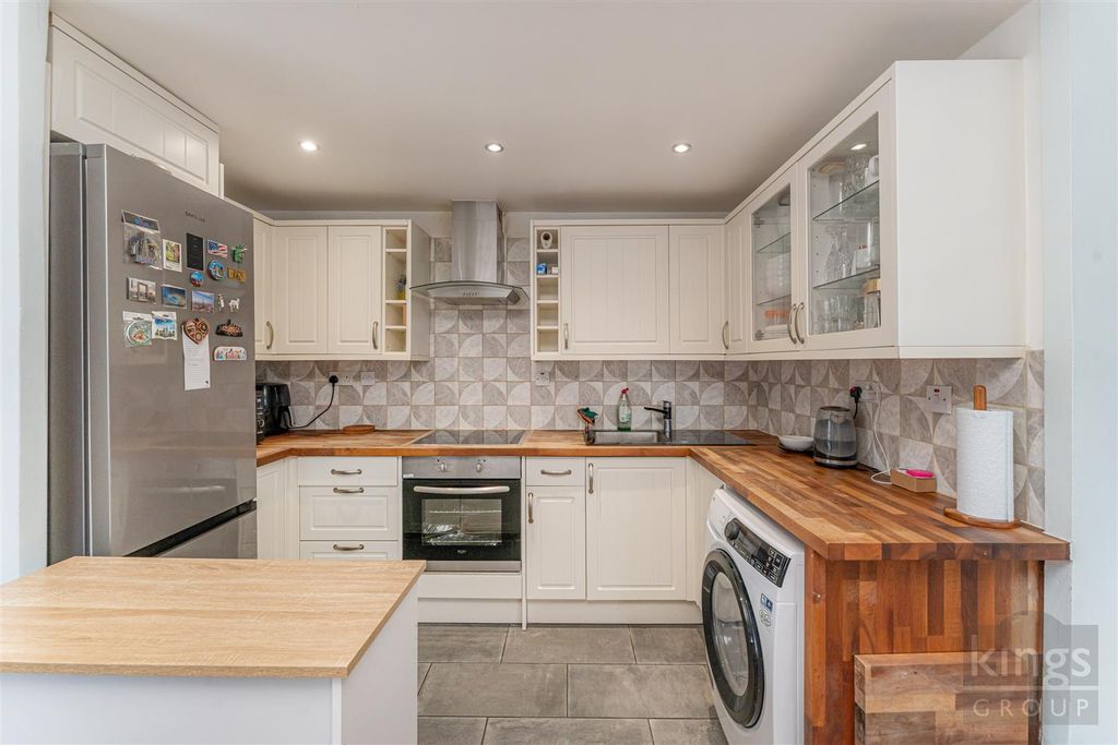 Property photo 3 of 13 Kitchen