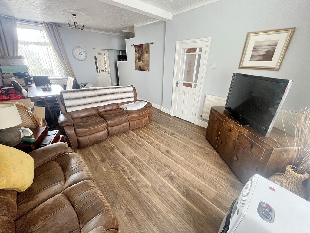 Property photo 3 of 20 Liv2