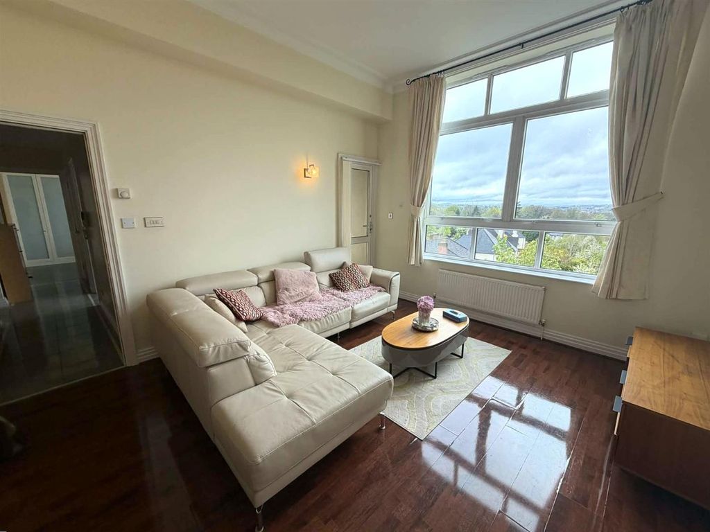 Property photo 2 of 18 Dd3Cae4B-3F44-433c-8E46-96Cef3c8Cfa7.Jpg