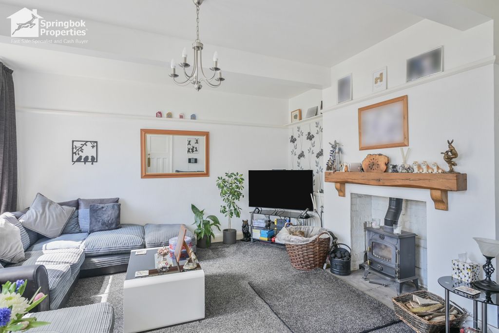 Property photo 2 of 18 1