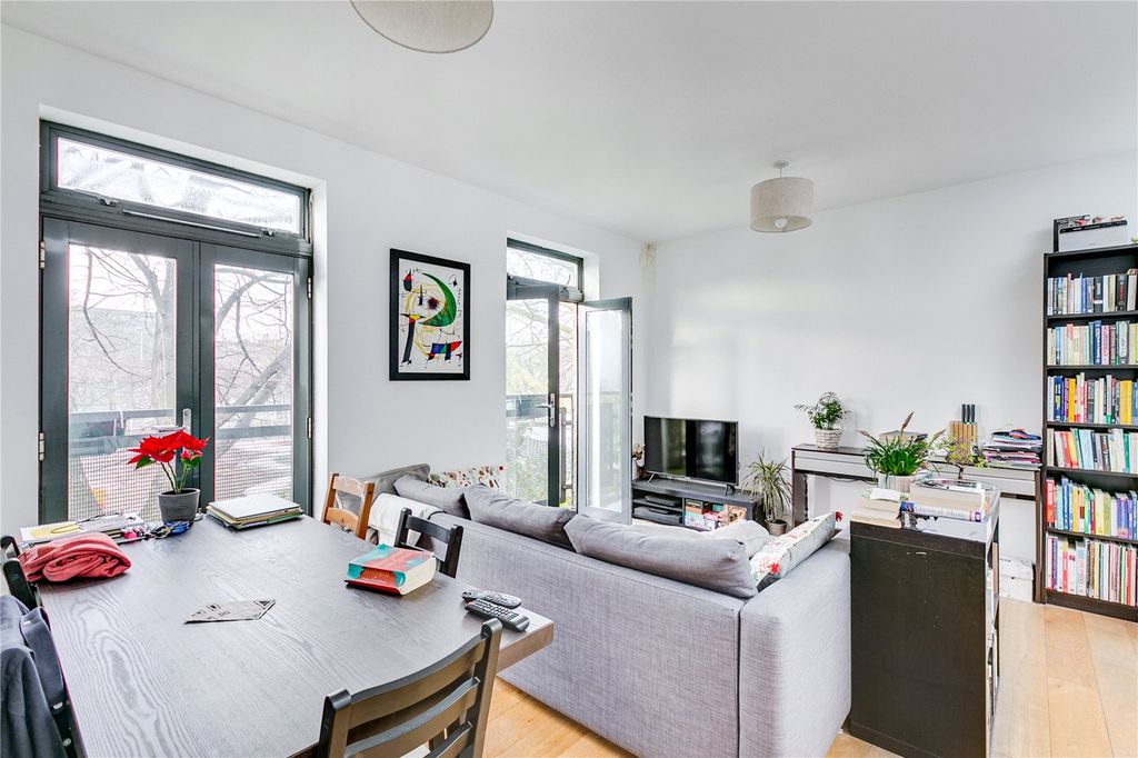 Property photo 2 of 12