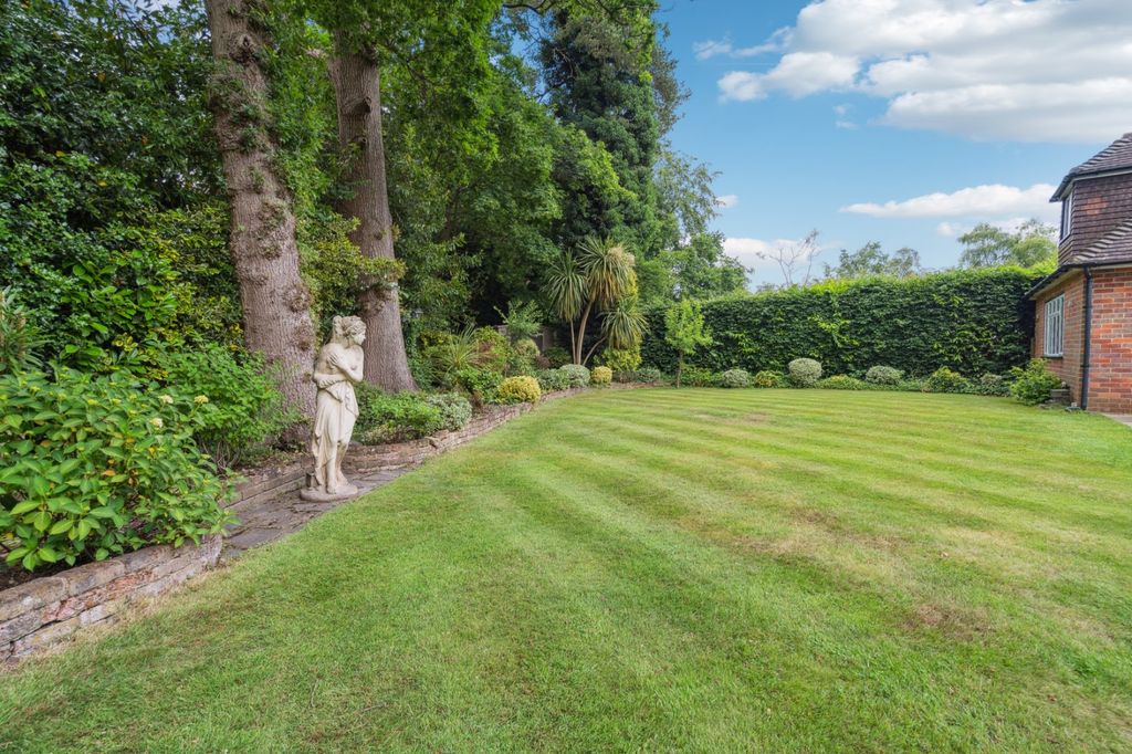 Property photo 2 of 12 Picture No. 18