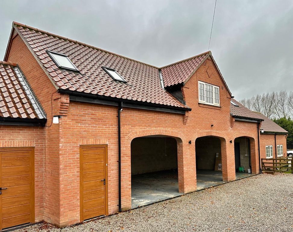 Property photo 1 of 8 Front