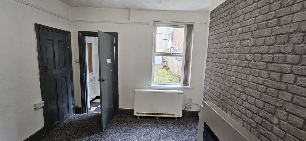 Property photo 3 of 7 Gallery