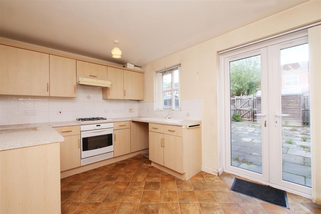 Property photo 3 of 14 Pnmb0121.Jpg