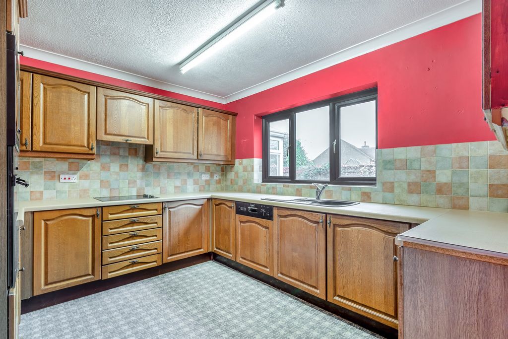 Property photo 2 of 14