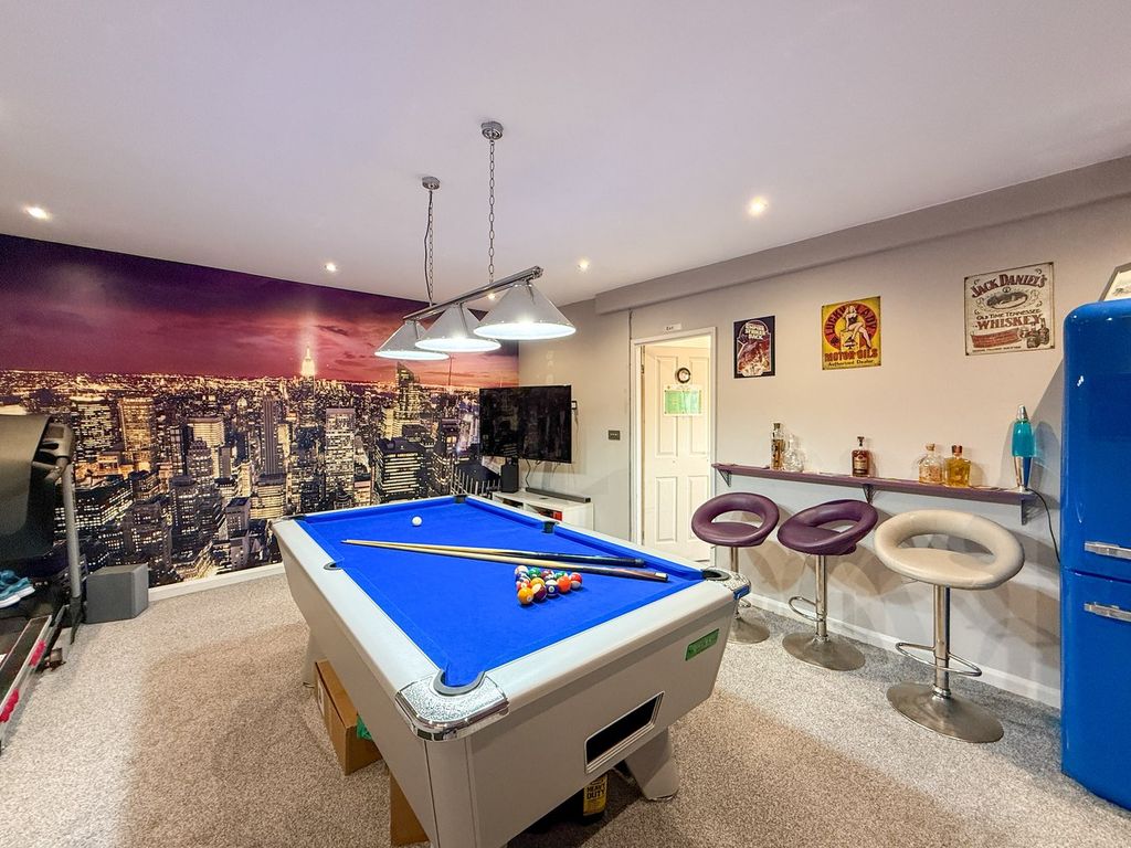 Property photo 3 of 28