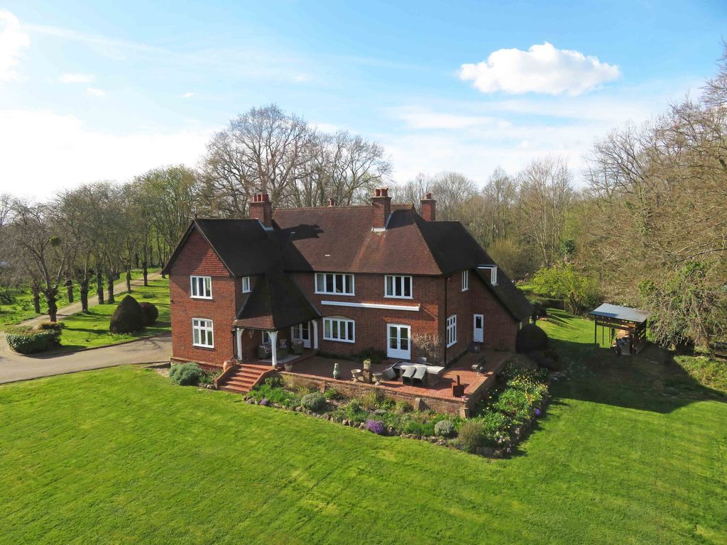 Additional image 28 of 5 bed detached house for saleWinter Hill Road, Maidenhead SL6