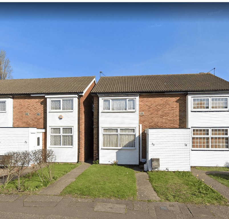 Property photo 1 of 3 Three Bed House To Rent In Hayes Ub3