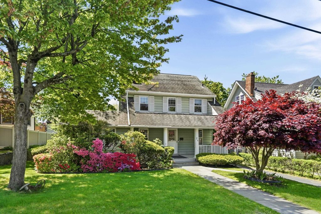 Property photo 1 of 25