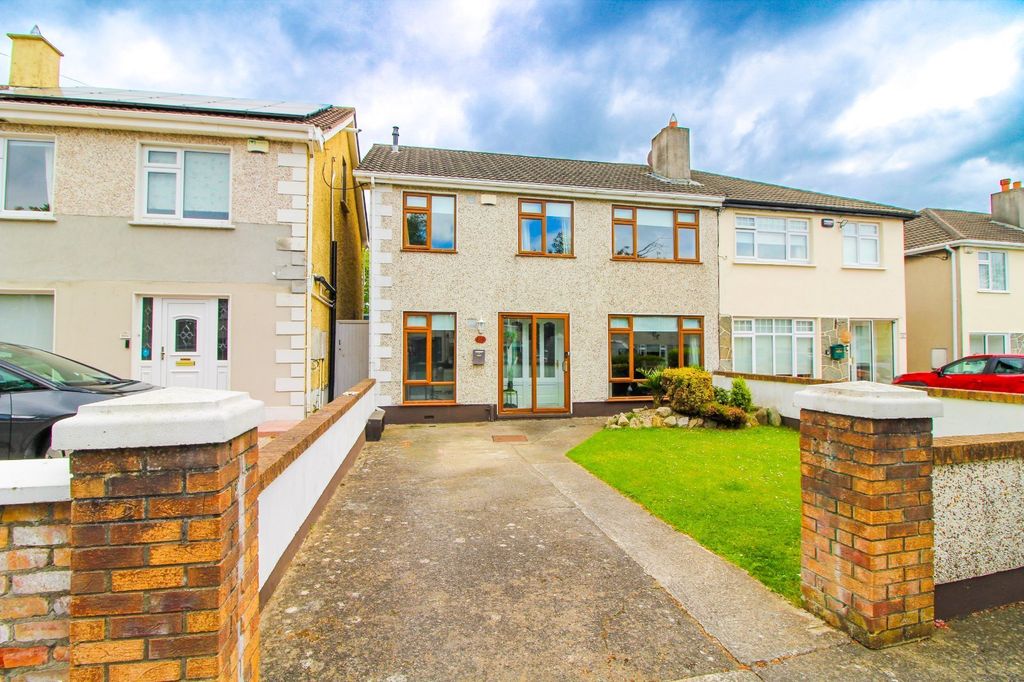 Property photo 3 of 40 Picture No. 48