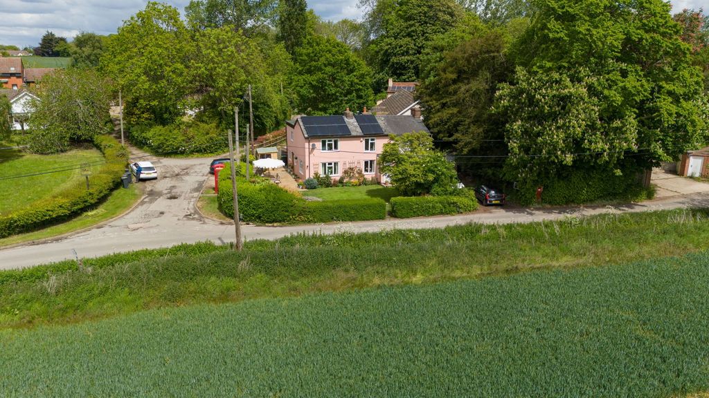 Property photo 1 of 21