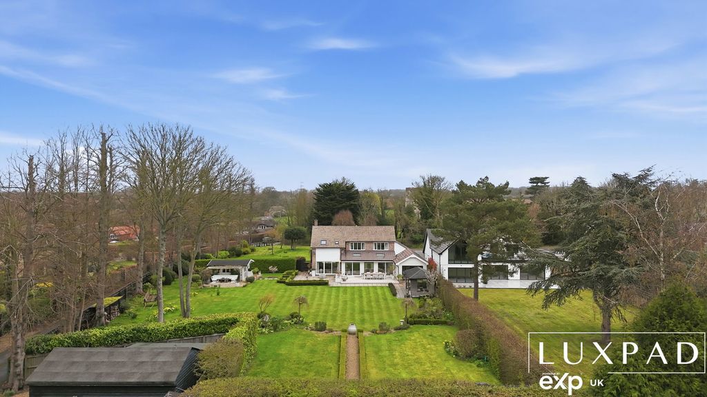 Property photo 3 of 43