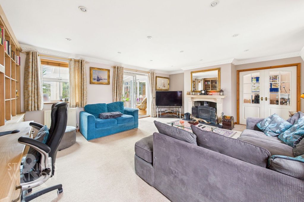 Property photo 3 of 51