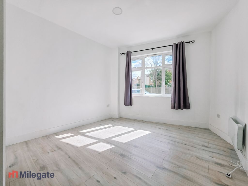 Property photo 2 of 5 Photo 2