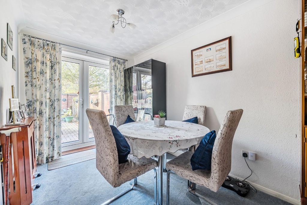 Property photo 3 of 15 1381171-7-691Df15403Cba.Jpg