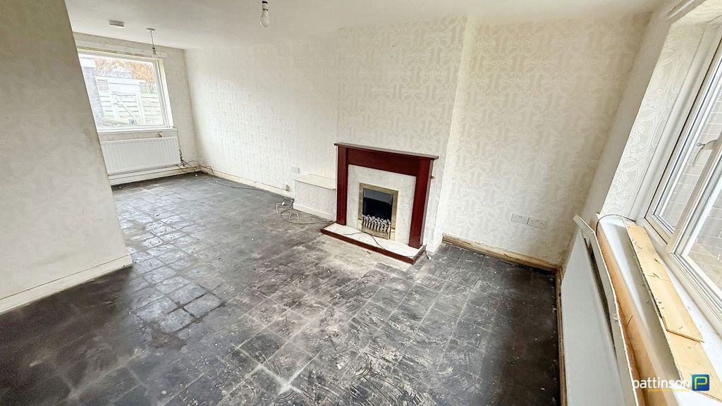 Property photo 3 of 18