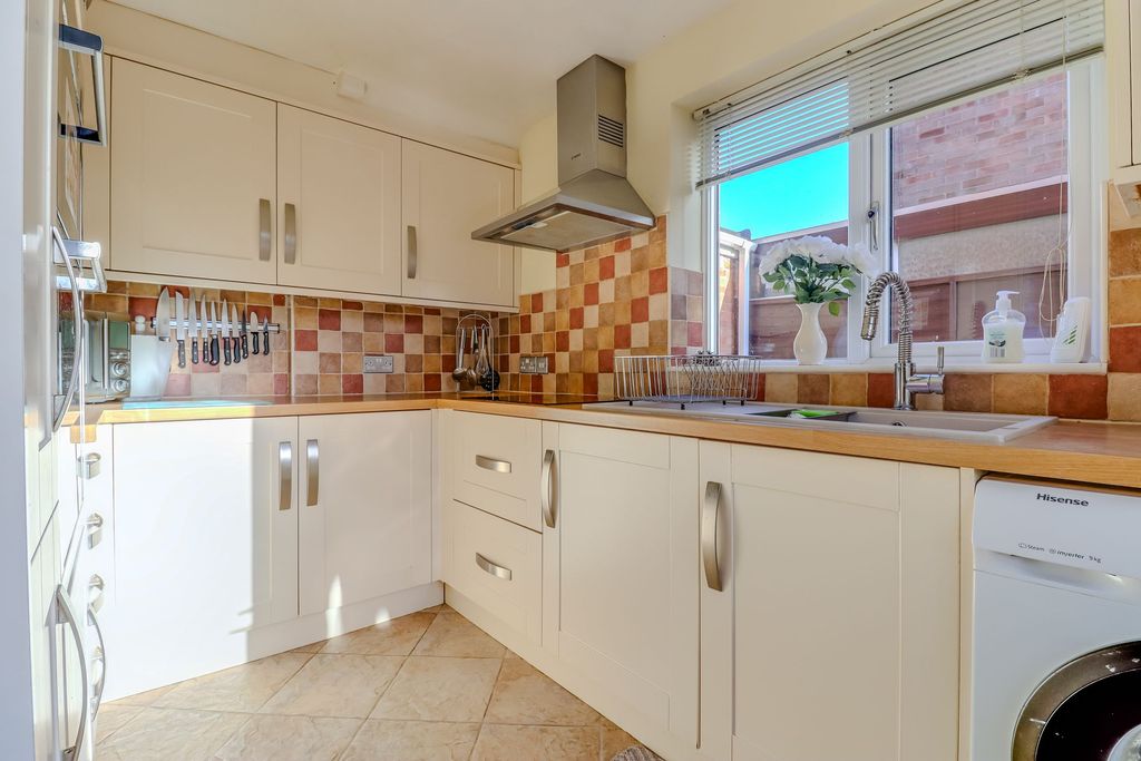 Property photo 2 of 15