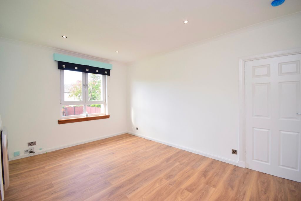 Property photo 3 of 31