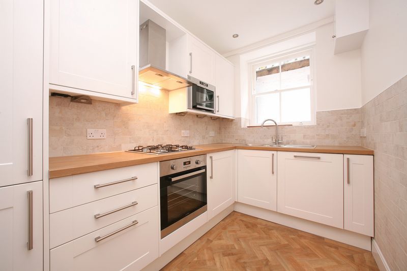 Property photo 2 of 9 Kitchen