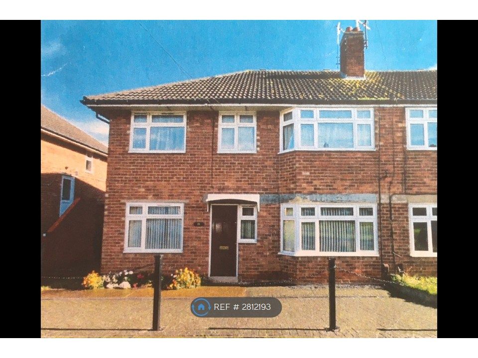 Property photo 1 of 11 Front Access With Block Paving