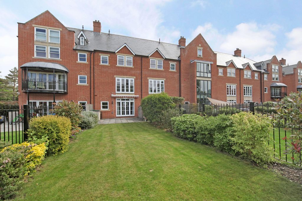 Property photo 1 of 23 Rear