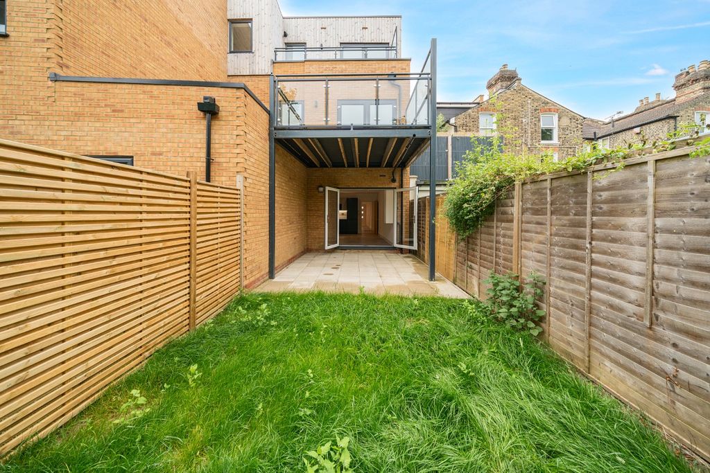 Property photo 2 of 10 Picture No. 03