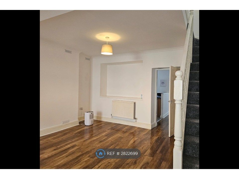 Property photo 2 of 19 Living Room