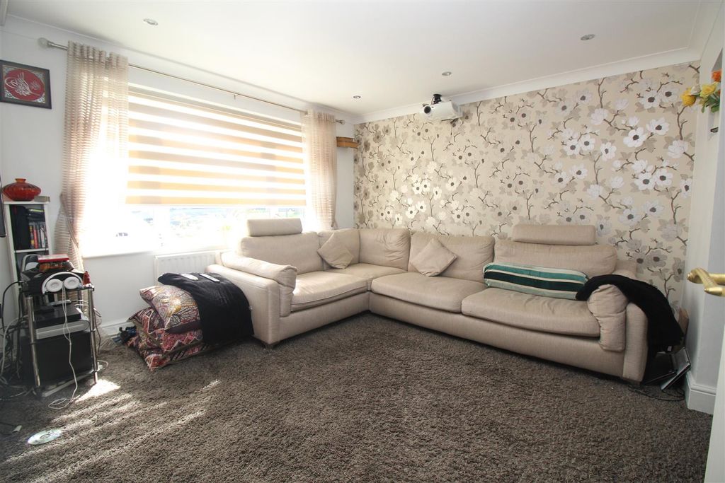 Property photo 3 of 13 Img_2692.Jpg