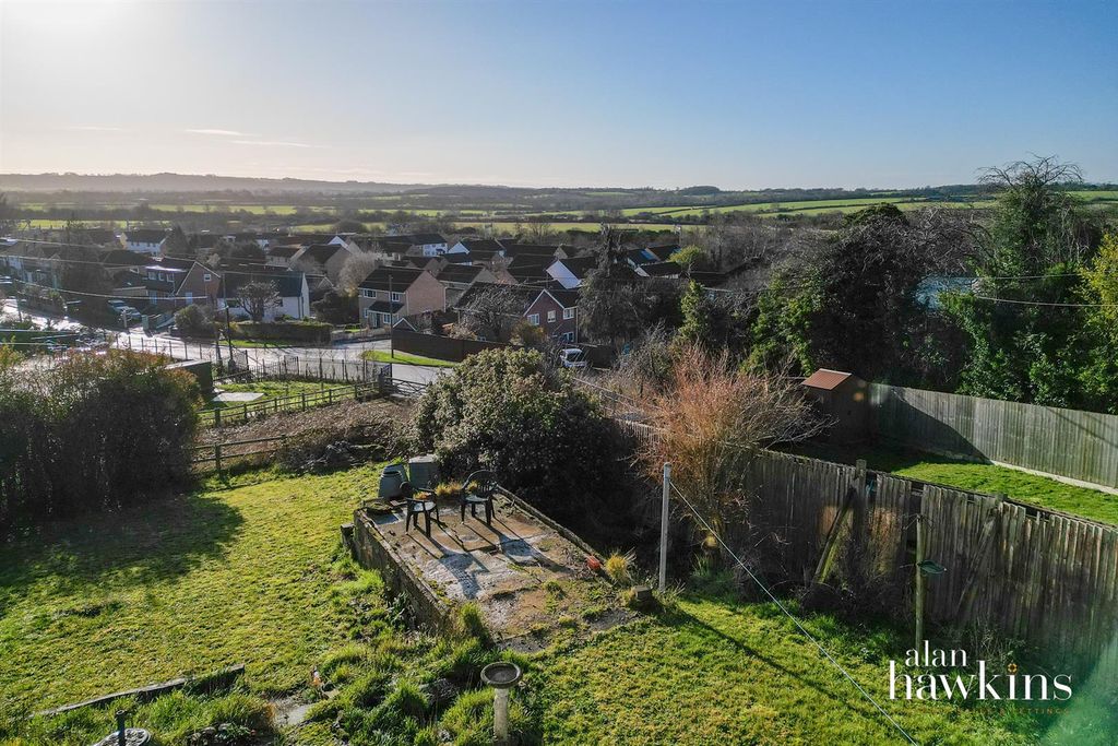 Property photo 3 of 16 3543-10.Jpg