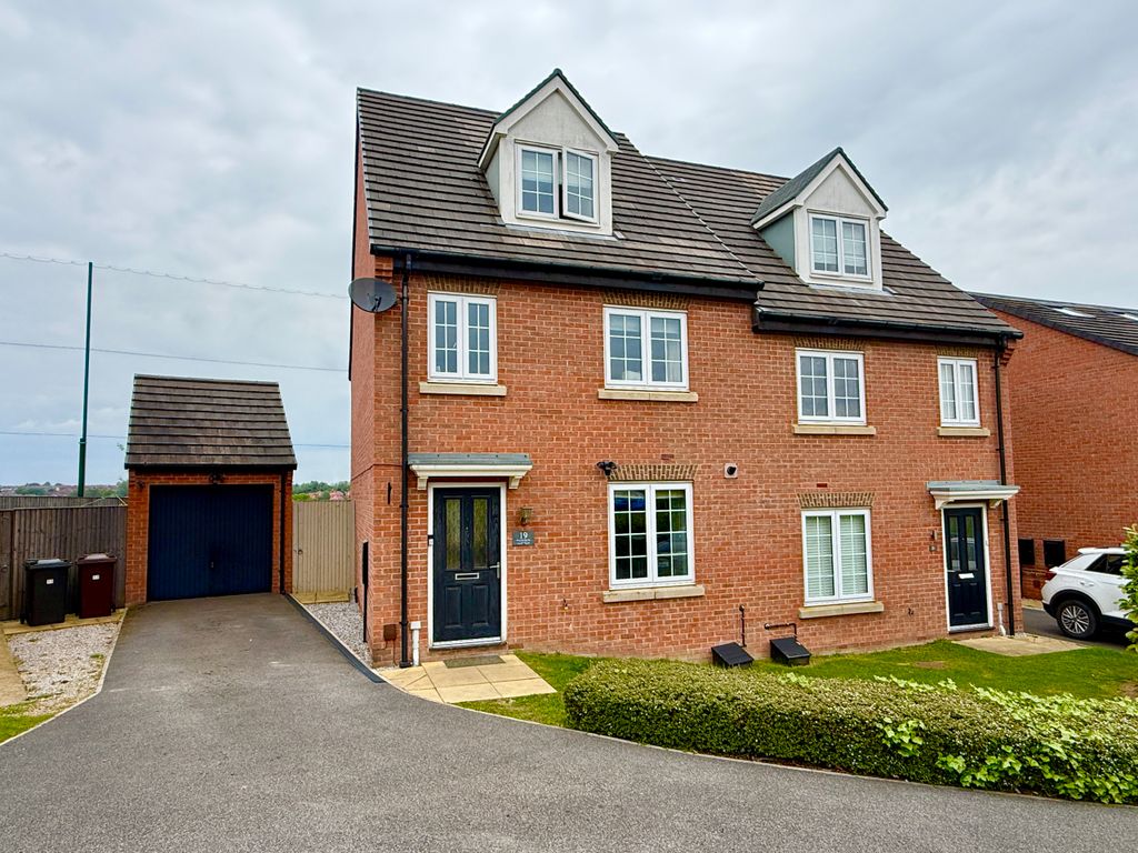 Property photo 1 of 19 External