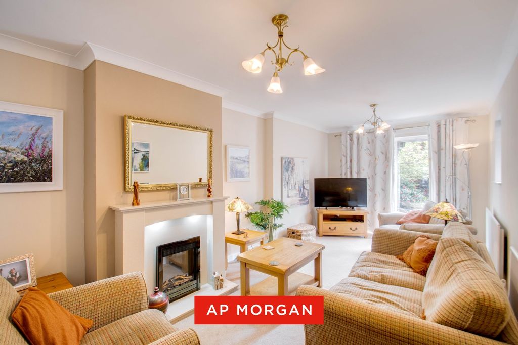 Property photo 2 of 22 Picture No. 19