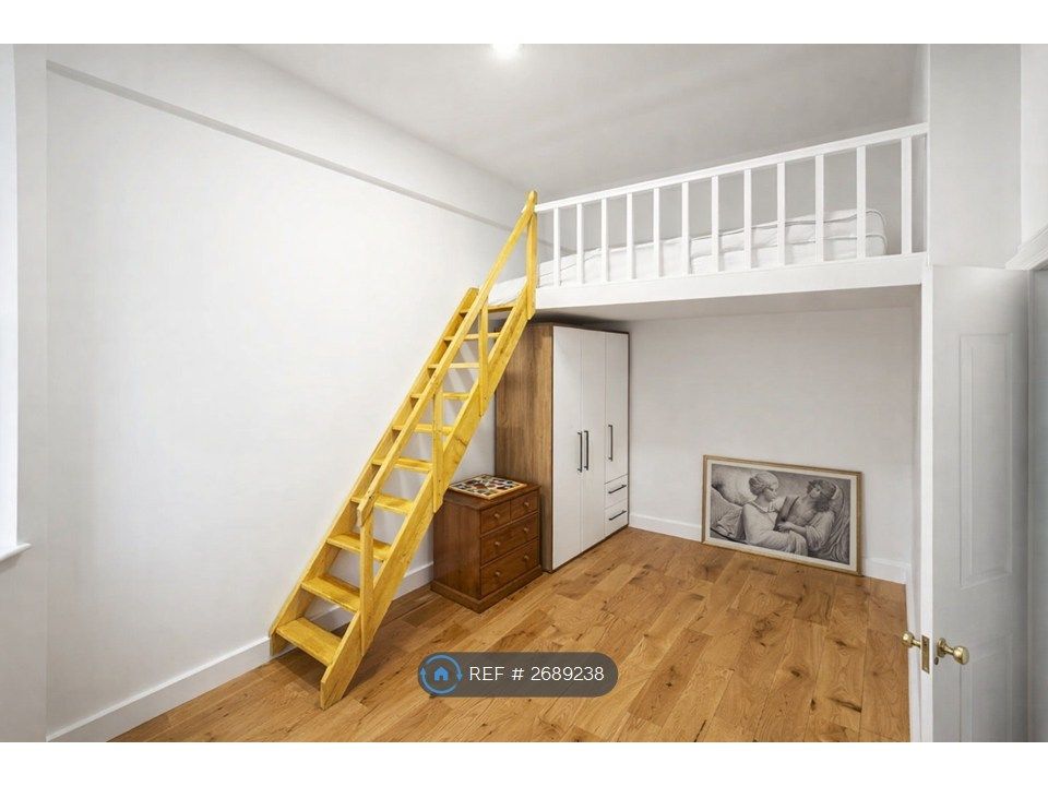 Property photo 3 of 9 Double Bedroom