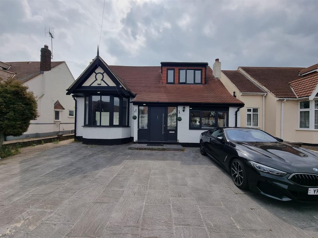 Image of 58 Westrow Gardens, Ilford, IG3 9NF