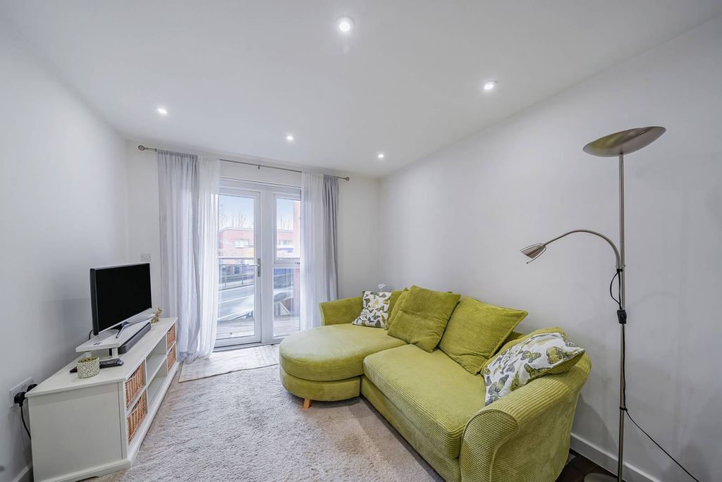 Property photo 1 of 19