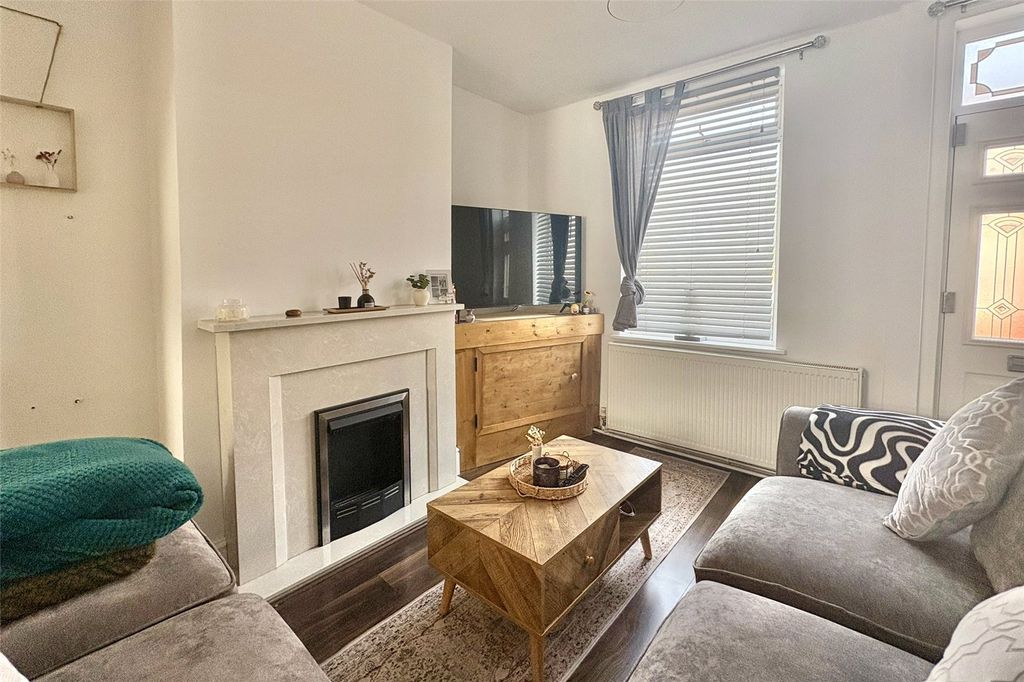 Property photo 3 of 11 Picture No. 24