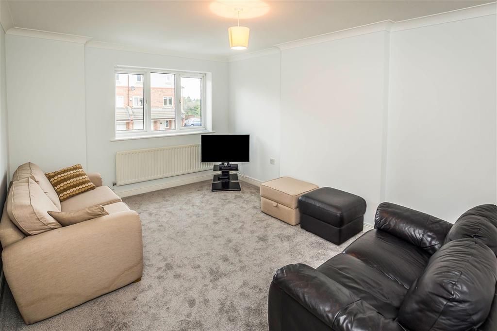 Property photo 2 of 7 Living Room