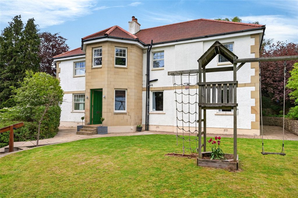 Property photo 1 of 40 5 Comiston Rise